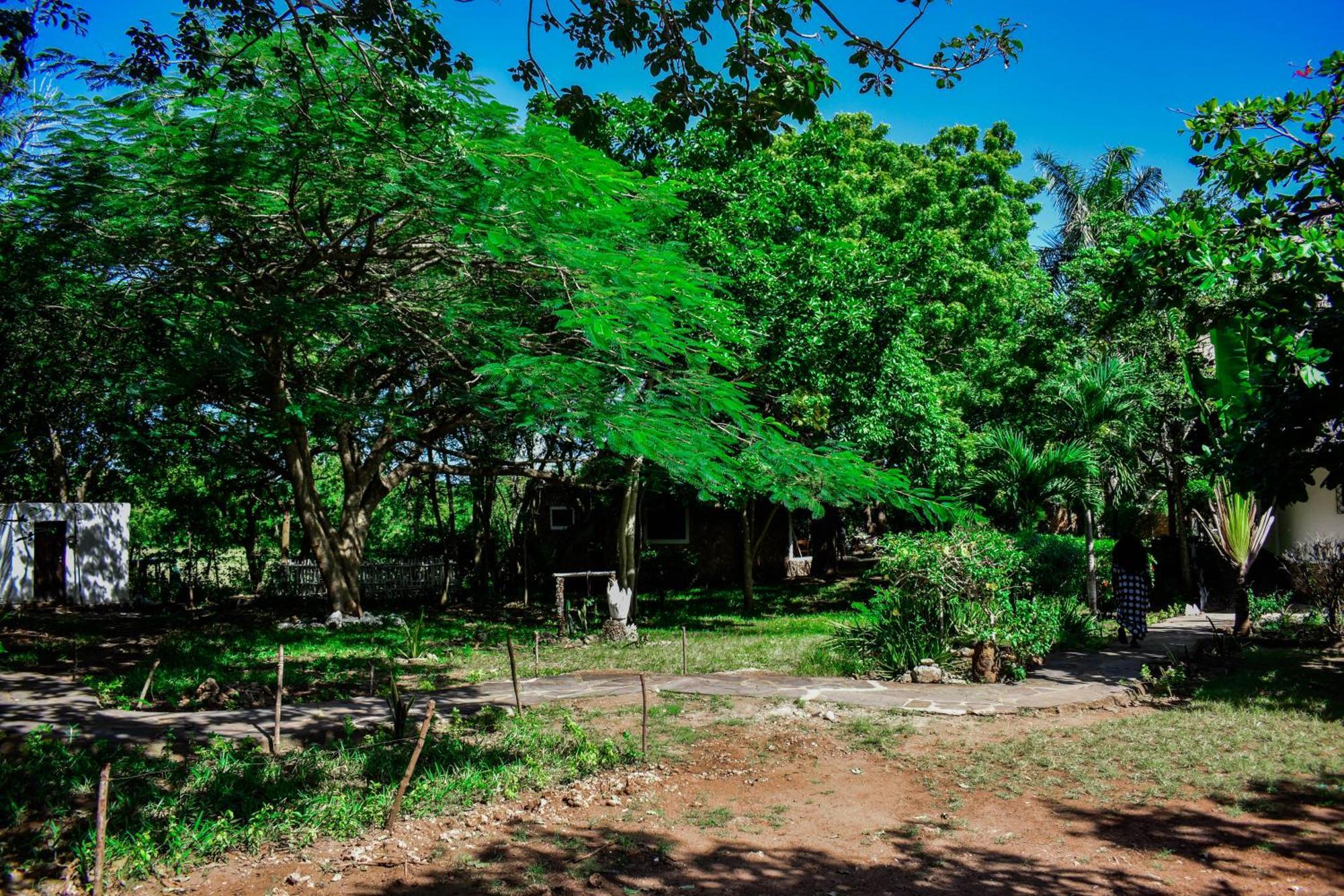 African Hut Tiny Cottage Diani Beach Luaran gambar